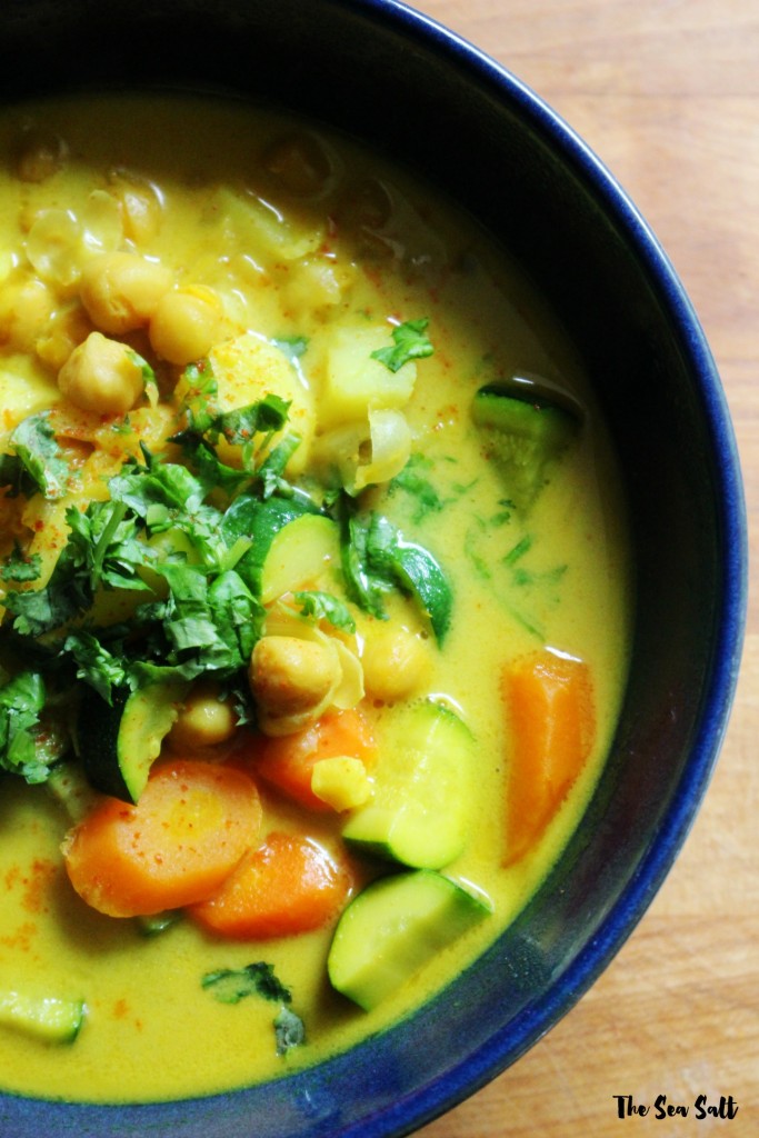 Vegetable and Chickpea Curry Soup