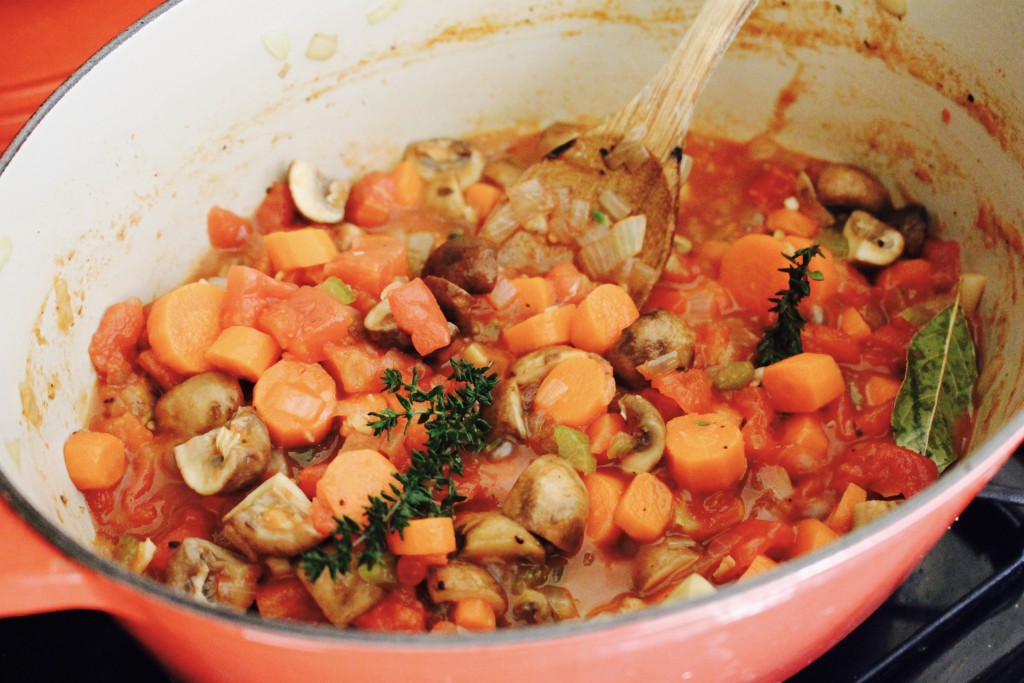 Hearty Vegetable Soup with White Beans & Kale
